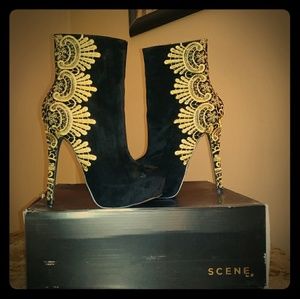 ShoeDazzle velvet platform stiletto heel